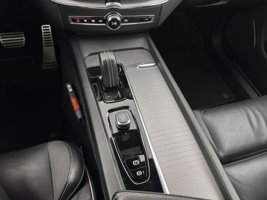 Volvo  XC60 2.0 T6 AWD R-Design (Plug-In) (INCL-BTW) Aut. *PANO | LEATHER | FULL-LED | MEMORY-PACK | DIGI-COC... ActivLease financial lease