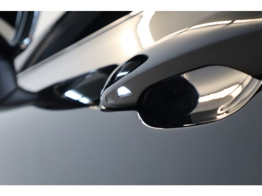 Volvo  XC60 T6 350PK AWD Plus Black Edition | Facelift | Pano-dak | Premium Pack | Lighting Pack ActivLease financial lease