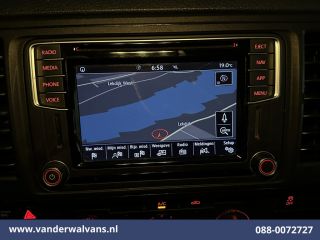 Volkswagen Transporter 2.0 TDI 150pk L1H1 Euro6 Airco | Navigatie | Apple Carplay | Sidebars Android Auto, 2500kg trekve...