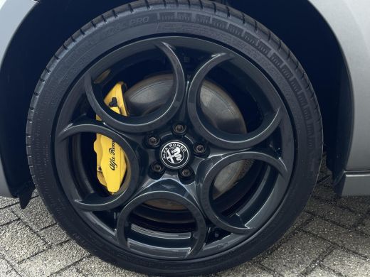 Alfa Romeo Giulietta 1.4 Turbo Sport | PDC | Navi | stoelverwarming | ActivLease financial lease