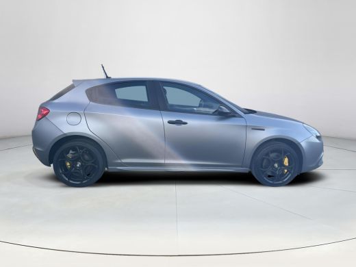 Alfa Romeo Giulietta 1.4 Turbo Sport | PDC | Navi | stoelverwarming | ActivLease financial lease