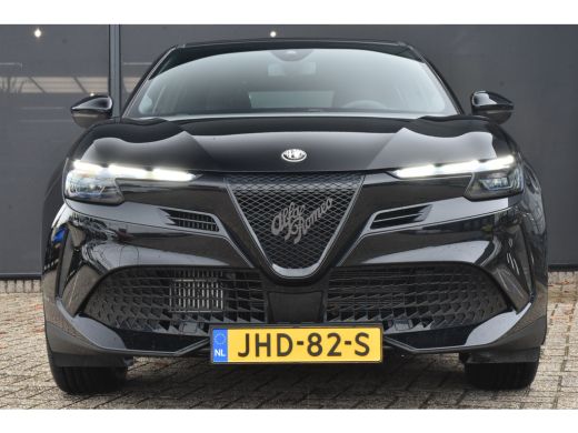 Alfa Romeo Junior 1.2 Turbo Hybrid Ibrida 136pk Automaat | Adaptive Cruise | Full-LED | Navigatie by App | Stoelver... ActivLease financial lease