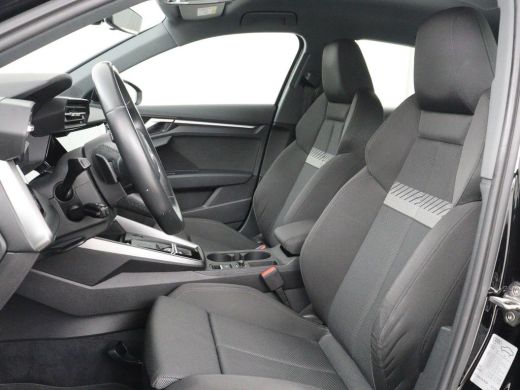 Audi A3 30 TFSI Business edition | Sportstoelen | Trekhaak | Carplay | 17'' | Navigatie | Virtual Cockpit... ActivLease financial lease