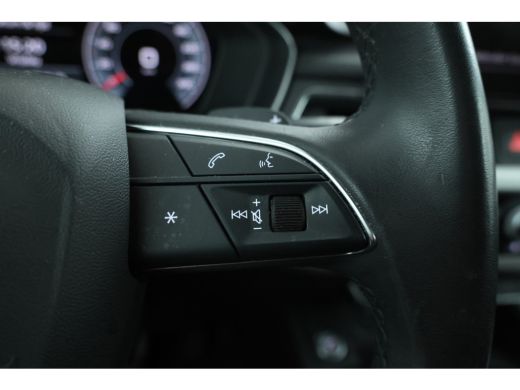 Audi A4 Avant 35 TDI S edition 136PK Virtual, Leder, Climate, ActivLease financial lease