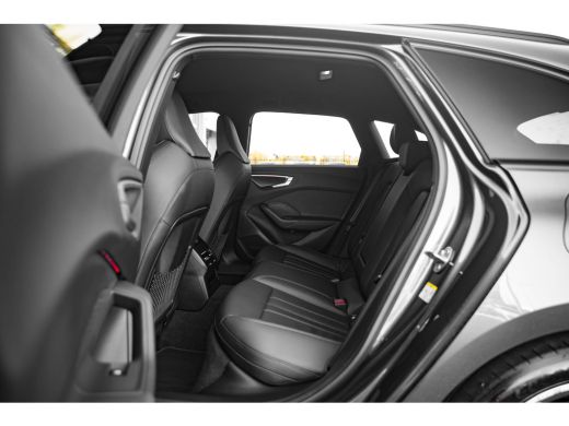 Audi A5 Avant 2.0 e-hybrid quattro S edition | Leder | Passenger Display | 360 camera | Stoelverwarming ActivLease financial lease