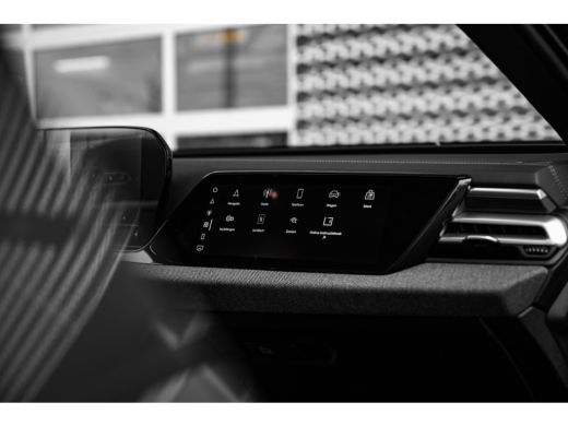 Audi A5 Avant 2.0 e-hybrid quattro S edition | Passenger Display | 360 camera | Stoelverwarming | ActivLease financial lease