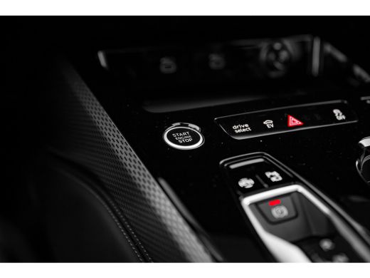 Audi A5 Avant 2.0 e-hybrid quattro S edition | Passenger Display | 360 camera | Stoelverwarming | ActivLease financial lease