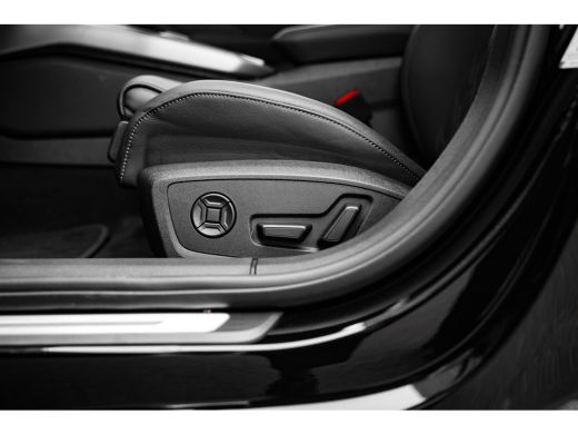 Audi A6 Avant 2.0 e-hybrid quattro S edition Competition ActivLease financial lease