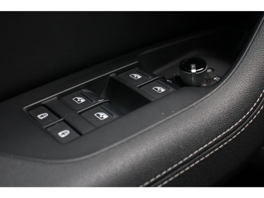 Audi A6 Avant 40 TFSI S-LINE NL-AUTO! | 1 EIGENAAR! | ADAPTIVE CRUISE | LEDER / STOF | CAMERA | ALL-SEASO... ActivLease financial lease