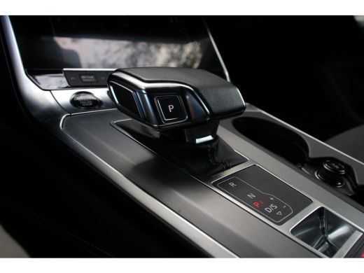 Audi A6 Avant 40 TFSI S-LINE NL-AUTO! | 1 EIGENAAR! | ADAPTIVE CRUISE | LEDER / STOF | CAMERA | ALL-SEASO... ActivLease financial lease