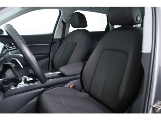 Audi e-tron 55 quattro Business edition 95 kWh | SOH 90% | 20 inch | Stoelverwarming | Camera | Climate Contr... ActivLease financial lease