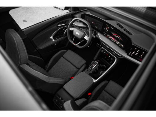 Audi Q5 2.0 TFSI e-hybrid quattro S edition | Achteruitrijcamera | Cruise control adaptief met Stop&Go | ... ActivLease financial lease