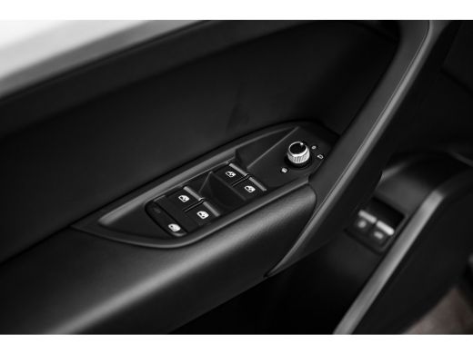 Audi Q5 Sportback 55 TFSI e S edition | Achteruitrijcamera | S Line exterieur ActivLease financial lease