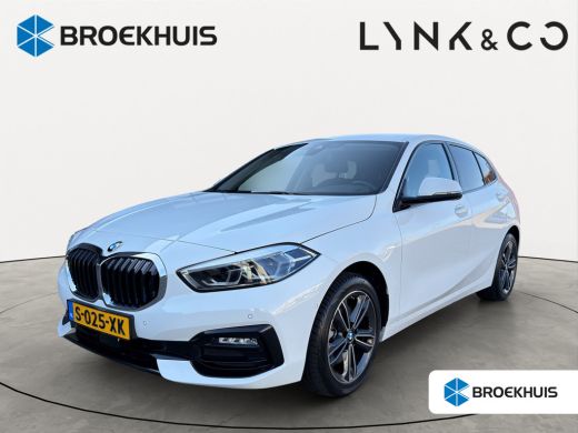 BMW 1 Serie Business Edition Plus Sportstuur | Sportstoelen | Parkeersensoren voor en achter | Achteruitrijca...