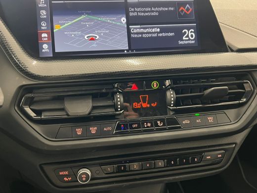 BMW 1 Serie Business Edition Plus Sportstuur | Sportstoelen | Parkeersensoren voor en achter | Achteruitrijca... ActivLease financial lease