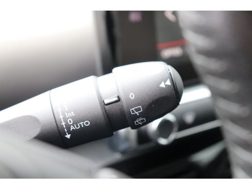 Citroën C4 Cactus 1.2 PURETECH 110PK SHINE AUTOMAAT / NAVI / CLIMA / LED / PDC / 17" LMV / CAMERA / KEYLESS / TREKH... ActivLease financial lease