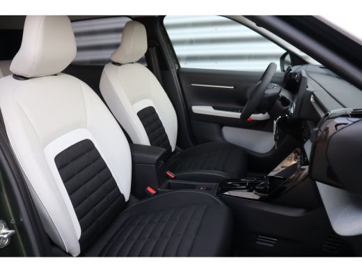 Citroën &euml;-C3 Aircross Max, | Boordlader 11kW - 3 fasen | Dagrijverlichting | Draadloze telefoonlader ActivLease financial lease