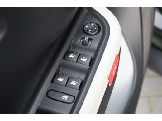 Citroën &euml;-C3 Aircross Max, | Boordlader 11kW - 3 fasen | Dagrijverlichting | Draadloze telefoonlader ActivLease financial lease