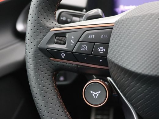 CUPRA Terramar 1.5 TSI e-Hybrid Business 204PK DSG Pano-Schuifdak, Trekhaak, 20" LM Velgen, Memorystoel, Keyless... ActivLease financial lease