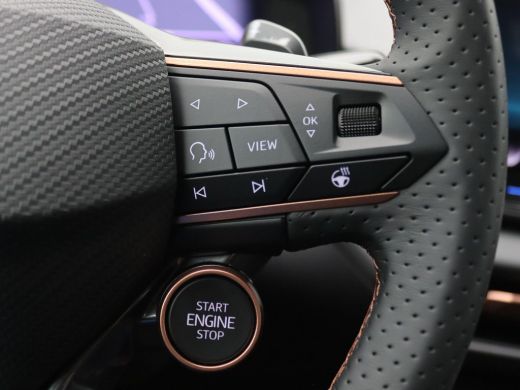 CUPRA Terramar 1.5 TSI e-Hybrid Business 204PK DSG Pano-Schuifdak, Trekhaak, 20" LM Velgen, Memorystoel, Keyless... ActivLease financial lease