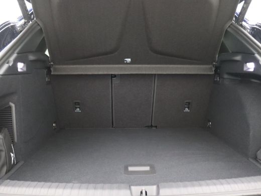 CUPRA Terramar 1.5 TSI e-Hybrid Business 204PK DSG Pano-Schuifdak, Trekhaak, 20" LM Velgen, Memorystoel, Keyless... ActivLease financial lease