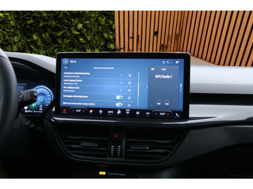 Ford Focus 1.0 EcoBoost Hybrid ST Line X | Navi | Adapt. Cruise | B&O | Stuur/stoelverw. | Pano | 18'' ActivLease financial lease