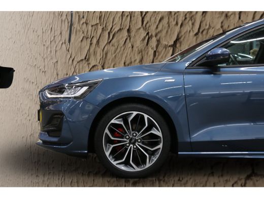 Ford Focus 1.0 EcoBoost Hybrid ST Line X | Navi | Adapt. Cruise | B&O | Stuur/stoelverw. | Pano | 18'' ActivLease financial lease