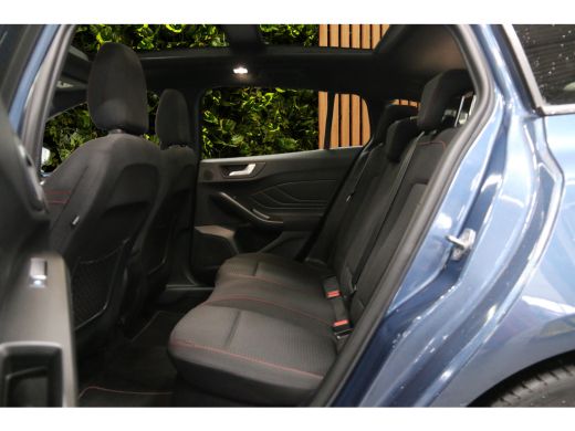 Ford Focus 1.0 EcoBoost Hybrid ST Line X | Navi | Adapt. Cruise | B&O | Stuur/stoelverw. | Pano | 18'' ActivLease financial lease