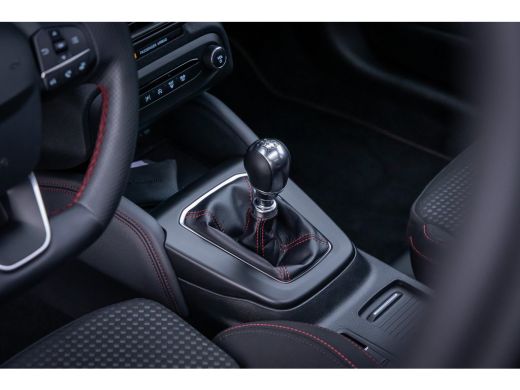 Ford Focus 1.0 EcoBoost Hybrid ST Line X | Pano-dak | Adapt. Cruise | B&O audio | AGR-stoel | Camera | Winte... ActivLease financial lease