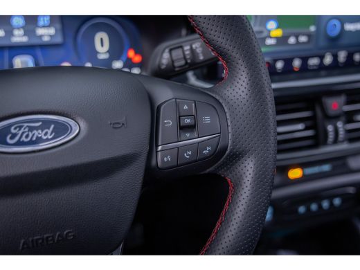 Ford Focus 1.0 EcoBoost Hybrid ST Line X | Pano-dak | Adapt. Cruise | B&O audio | AGR-stoel | Camera | Winte... ActivLease financial lease