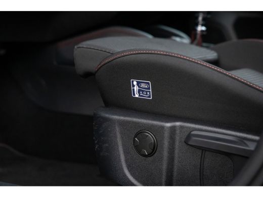 Ford Focus 1.0 EcoBoost Hybrid ST Line X | Pano-dak | Adapt. Cruise | B&O audio | AGR-stoel | Camera | Winte... ActivLease financial lease