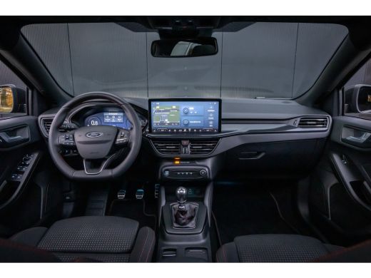 Ford Focus 1.0 EcoBoost Hybrid ST Line X | Pano-dak | Adapt. Cruise | B&O audio | AGR-stoel | Camera | Winte... ActivLease financial lease