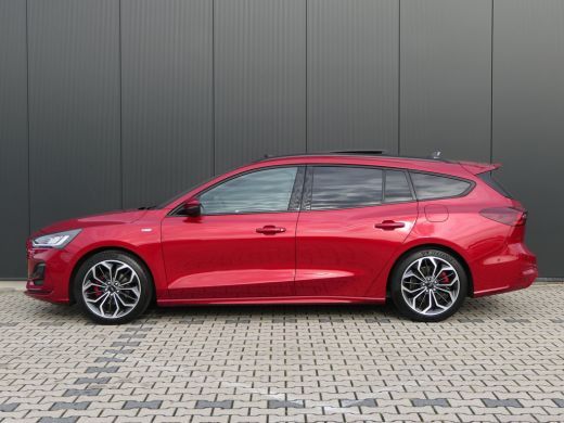 Ford Focus 1.0 EcoBoost Hybrid ST Line X | Panoramadak | Winterpack | AGR Stoel | 18 Inch | B&O Audio | Adap... ActivLease financial lease