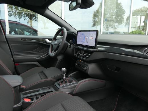 Ford Focus 1.0 EcoBoost Hybrid ST Line X | Panoramadak | Winterpack | AGR Stoel | 18 Inch | B&O Audio | Adap... ActivLease financial lease