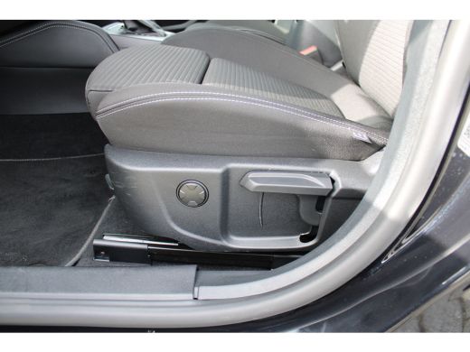 Ford Focus 1.0 EcoBoost Hybrid Titanium X | Achteruitrijcamera | Cruise Control | Voorstoelen Verwarmd | Ver... ActivLease financial lease