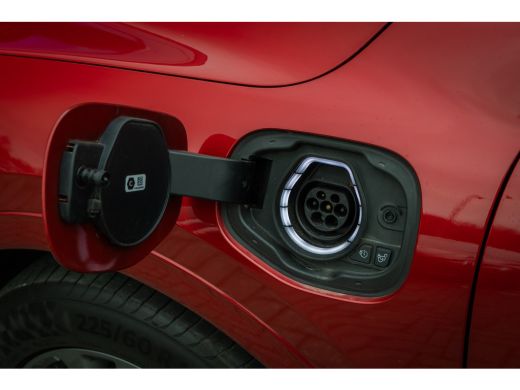 Ford Kuga 2.5 PHEV ST-Line X | Pano-dak | B&O audio | 100% Dealer Onderhouden | Full adaptive LED | Head-Up... ActivLease financial lease