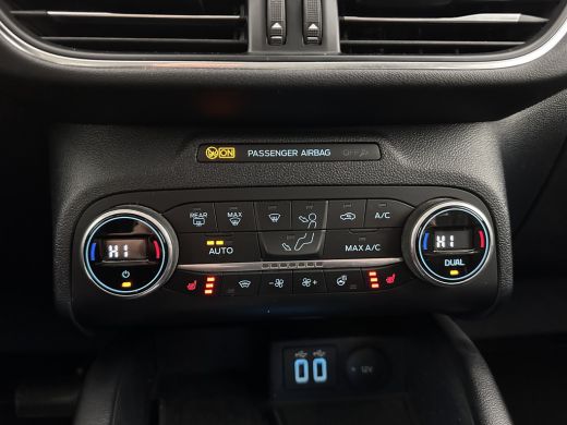 Ford Kuga 2.5 PHEV Vignale (Plug-In) (INCL-BTW) Aut. *LEATHER | DIGI-COCKPIT | FULL-LED | KEYLESS | CAMERA ... ActivLease financial lease