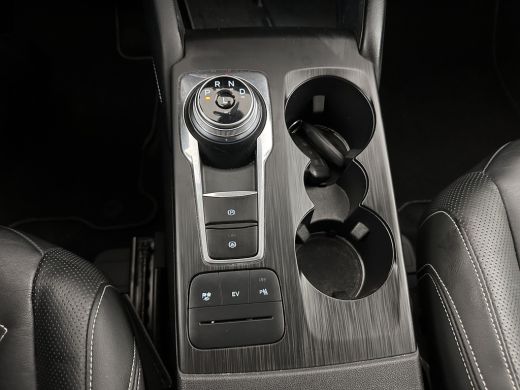 Ford Kuga 2.5 PHEV Vignale (Plug-In) (INCL-BTW) Aut. *LEATHER | DIGI-COCKPIT | FULL-LED | KEYLESS | CAMERA ... ActivLease financial lease