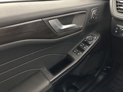 Ford Kuga 2.5 PHEV Vignale (Plug-In) (INCL-BTW) Aut. *LEATHER | DIGI-COCKPIT | FULL-LED | KEYLESS | CAMERA ... ActivLease financial lease