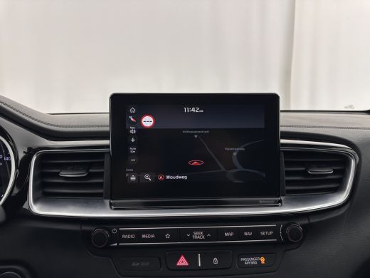 Kia ProCeed 1.0 T-GDI GT-Line (INCL-BTW) *PANO | LEATHER-ALCANTARA  | FULL-LED | SPORTSEATS | NAVI-FULLMAP | ... ActivLease financial lease