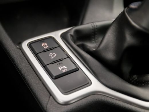 Kia Sportage 1.6 GDI DynamicLine (APPLE CARPLAY, NAVIGATIE, LEDER, STUUR/STOELVERWARMING, GETINT GLAS, SPORTST... ActivLease financial lease