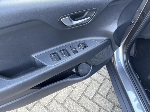 Kia Stonic 1.0 T-GDi MHEV DynamicLine AUTOMAAT ActivLease financial lease