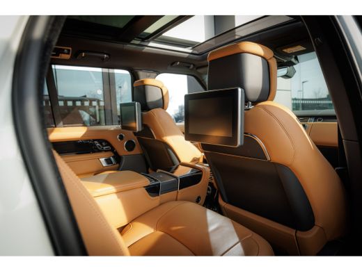 Land Rover Range Rover P400e Fifty | Rear Seat Entertainment | 22 Inch | SVO Bespoke Paint | Massage | Full Options ActivLease financial lease