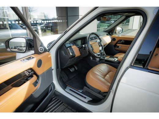 Land Rover Range Rover P400e Fifty | Rear Seat Entertainment | 22 Inch | SVO Bespoke Paint | Massage | Full Options ActivLease financial lease