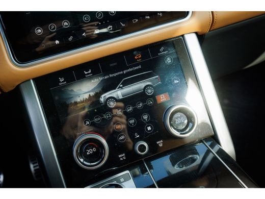 Land Rover Range Rover P400e Fifty | Rear Seat Entertainment | 22 Inch | SVO Bespoke Paint | Massage | Full Options ActivLease financial lease