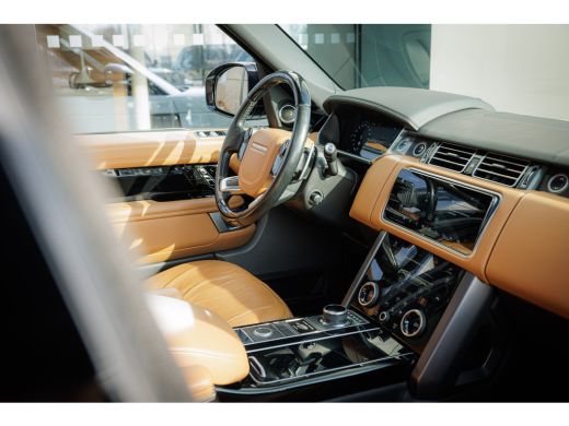 Land Rover Range Rover P400e Fifty | Rear Seat Entertainment | 22 Inch | SVO Bespoke Paint | Massage | Full Options ActivLease financial lease