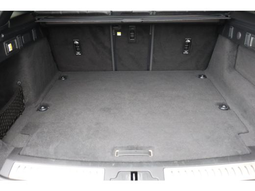 Land Rover Range Rover Velar 2.0 P400e 404PK S AUTOMAAT / NAVI / LEDER / CLIMA / FULL-LED / 20" LMV / CAMERA / KEYLESS / PANO... ActivLease financial lease