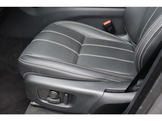 Land Rover Range Rover Velar 2.0 P400e 404PK S AUTOMAAT / NAVI / LEDER / CLIMA / FULL-LED / 20" LMV / CAMERA / KEYLESS / PANO... ActivLease financial lease