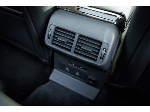 Land Rover Range Rover Velar P400e S | Pano | 20 Inch | Black Pack | Cold Climate Pack | Leder ActivLease financial lease