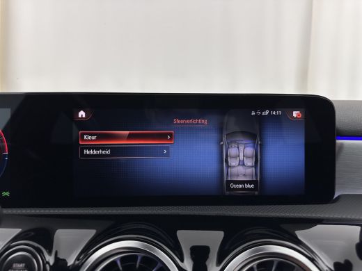 Mercedes-Benz A-Klasse 250 e Business Solution AMG Limited (Plug-in) (INCL-BTW) *PANO | LEATHER-MICROFIBRE | FULL-LED | ... ActivLease financial lease